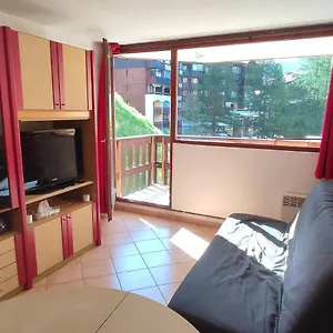 https://apt-studio-4-personnes-quartier-le-hameau-2000-proche-piste.fr-provencehotel.com