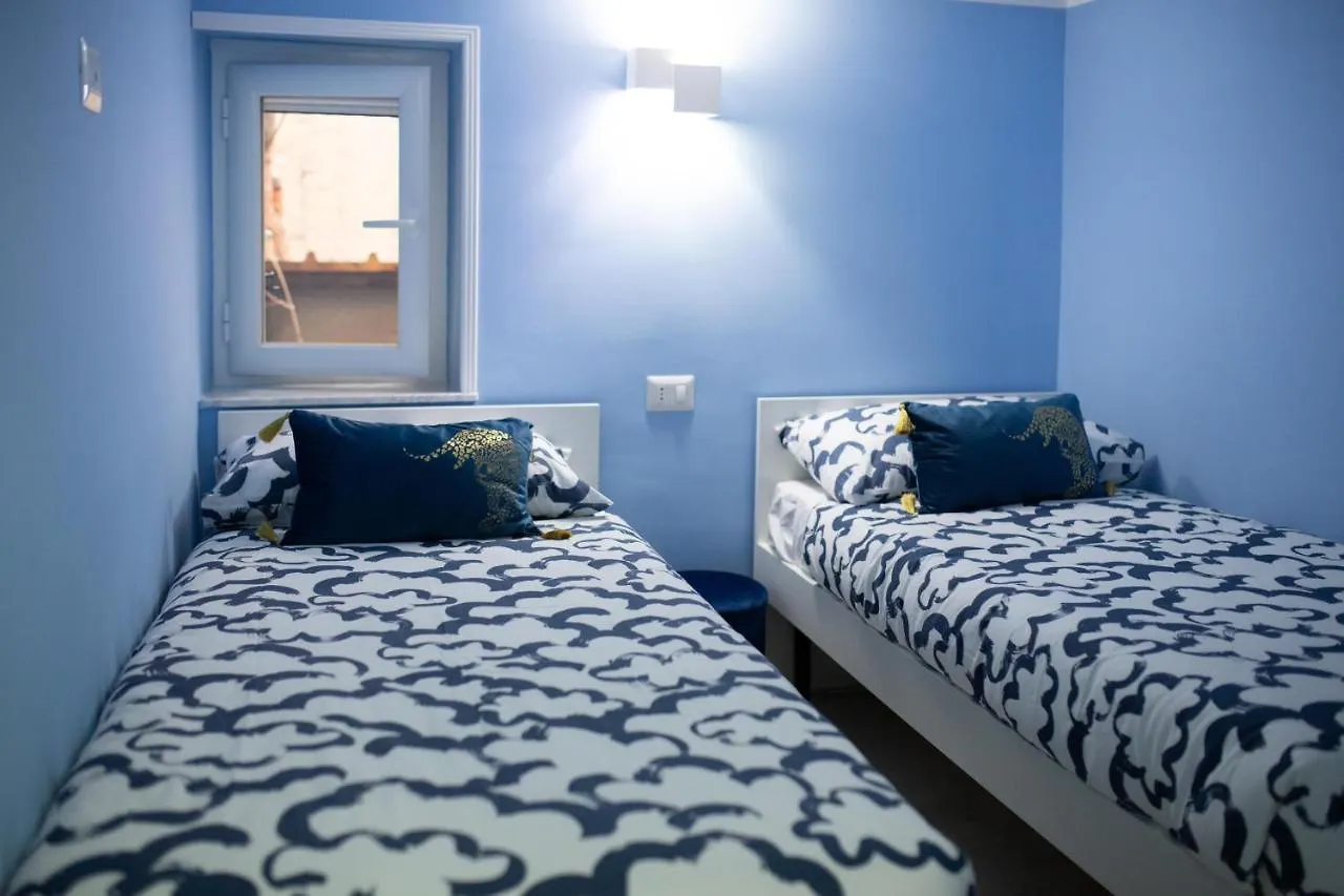 Ira House Daire Napoli
