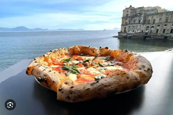 Ira House Daire Napoli 0*,